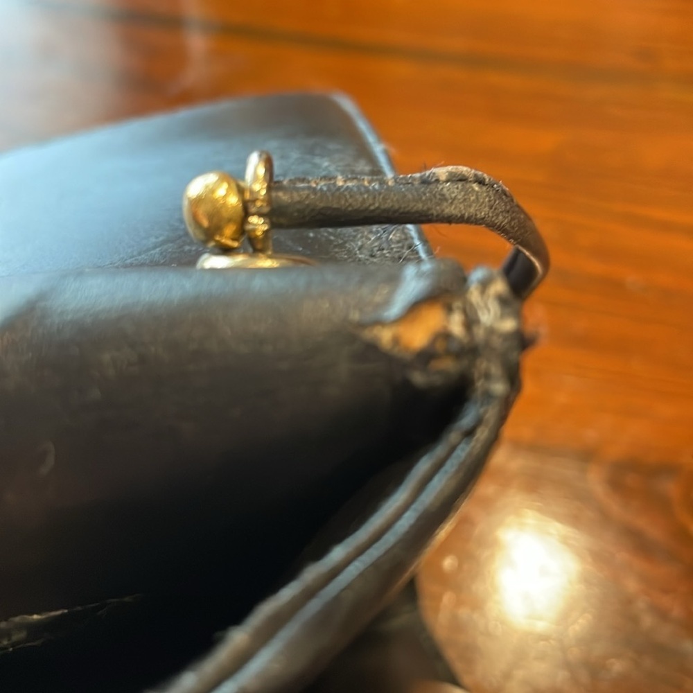 GIVENCHY Vintage Shoulder Bag Leather Black with gold hardware P4 - Picture 8 of 14